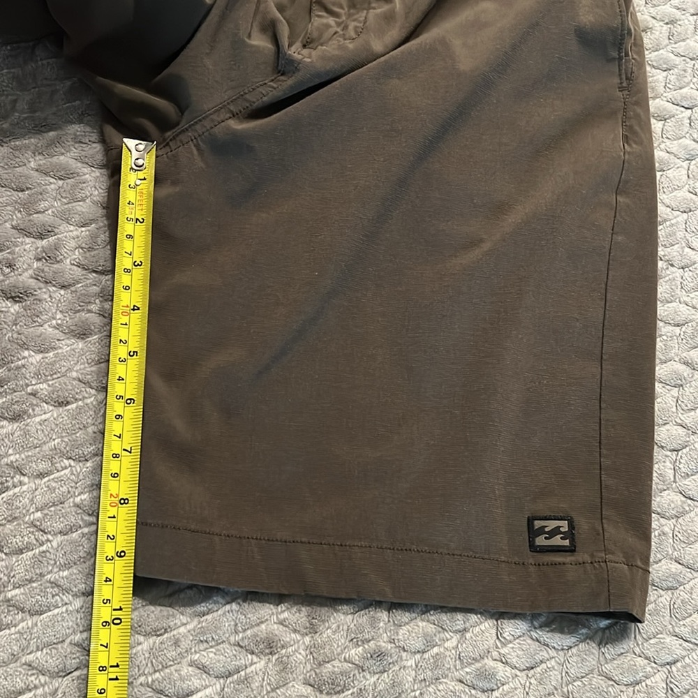 Billabong Shorts - Picture 9 of 10